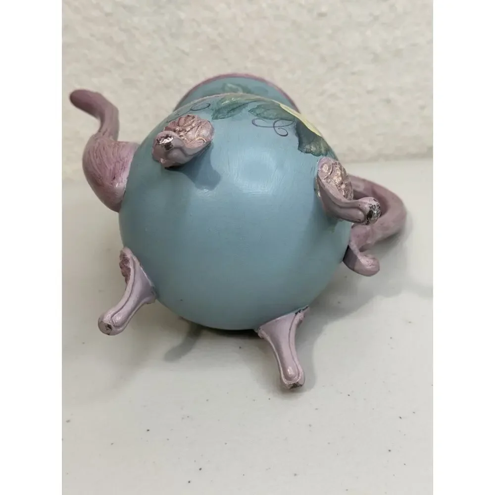 Unbranded this unique